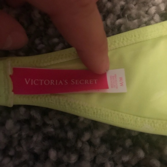 Bikini - Picture 4 of 4